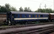 Am 7.6.1991 stand der DB Unterrichtswagen Nr. 5 (608099-6991-9) im Bahnhof Bebra.