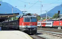 1144 123 der ÖBB wartet im Bahnhof Villach auf ihren nächsten Einsatz.
09.06.2017