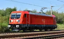 Bombardier 187 (187 083-1) bei der Durchfahrt in Höhe Bardowick. 29.08.2017