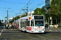 4011 als umgeleitete Linie 1 mit dem Ziel  Ehrenfeld, Nußbaumerstraße  auf der Kreuzung Aachener Str./Gürtel am 10.09.2017.