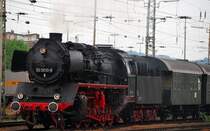 Eine Dampflok der BR 50 3610-8 bei einer Sonderfahrt. Die Fahrt endete hier am Bahnhof in Hagen-Vorhalle wegen eines technischen Defekts. Die BR 50 wurde sp�ter mit einer Diesellok abgeschleppt.