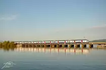 Ein RABe 511 (Stadler Kiss) unterwegs auf dem Seedamm in Richtung Rapperswil. Foto aufgenommen am 23.9.2017