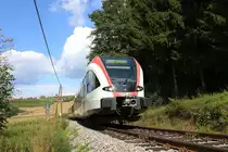 Die Regionalbahntage in Ernstbrunn haben meist die Graz Köflacher Bahn zu Gast. 

Durch die Sperre des Semmering ging es diesmal über den  Apfelberg   

Gar nicht so leicht dem GTW zu folgen wenn auch die Geschwindigkeit nicht sehr hoch war . 
Dank einigen Tip´s von HP ( Danke an dieser Stelle ) gelang es mir ihn einigemale einzufangen ,...

Hier am Söchauer Berg am 23.09.2017