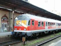 Ein Regionalzug steht am 12.5.2007 in Osnabr�ck auf Gleis 1.