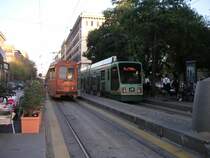 Zwei r�mische Stra�enbahnen stehen am 25.10.2006 An der Endstation Piazza del Risorgimento.