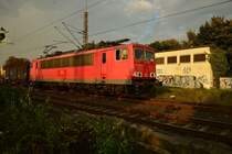 Unerwartet kam die 155 126-6 am Abend es 26.9.2017 hinterm Gestrüpp hervor, als sie in Rheydt nach Köln abzweigte. 