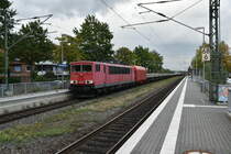 Heute ist mir die 155 126-6 mal in Korschenbroich vor die Linse samt ihrem Mischer geraten. Sie fuhr hier in Richtung Mönchengladbach. Donnerstagabend den 28.9.2017