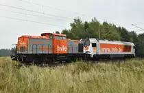 Neue Position ausprobiert und gefällt mir sehr gut. Gleich zu Anfang diese zwei Dieselschönheiten der hvle erwischt (203 141-7, 264 008-4 Maxima 40 CC). Circa 3km östlich von Büchen 28.09.2017