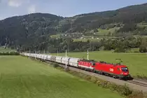 1116 171 + 1144 220 mit Güterzug bei Trieben am 28.09.2017.