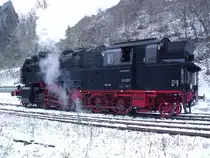 Die  Bergkönigin ,eine von Borsig Berlin gebaute Tenderlokomotive (95027) kurz nach der Wasseraufnahme in Neuwerk/Rübeland, zur Bereitstellung der Rückfahrt des Adventzuges nach Blankenburg.