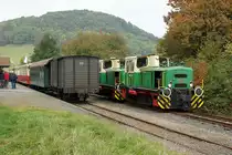 BE: Brohltalbahn.
Umsetzen des Zuges in Engeln am 23. September 2017. Der Bahnhof Engeln der Gemeinde Kempenich ist die Endstation und liegt 400 Meter höher als der Ausgangsbahnhof Brohl.
Foto: Walter Ruetsch