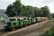 BE: Brohltalbahn.
Ausgangspunkt der Brohltalbahn ist der Ortsteil Brohl der Gemeinde Brohl-Lützing/Rhein. D1 und D2 auf die Abfahrt nach Engeln wartend am 23. September 2017.
Foto: Walter Ruetsch