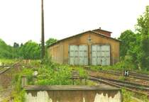 Der alte Lokschuppen in Stollberg 2001, der letzte Woche offiziell von einem Neubau abgel�st wurde.