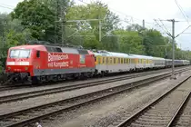 10.09.2017 Göppingen 120 153-2, in diesem abgestellten Zug war die Class 385 von Hitachi Rail eingebunden.
http://www.bahnbilder.de/bild/deutschland~strecken~kbs-750-filsbahn/1043157/10092017-goeppingen-385002-ein-seltsamer-gast.html