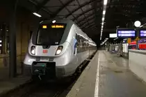 1442 168 (Bombardier Talent 2) von DB Regio Südost als RB 37874 (RB80) nach Lutherstadt Wittenberg Hbf steht in Halle(Saale)Hbf auf Gleis 6 bereit. [26.8.2017 - 21:08 Uhr]