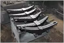 Werksgelände Calea Ferata Ingusta von Georg Hocevar in Criscior. Neue Blattferdern sind bereit zum Einbau. (17.06.2017)