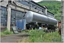 Werksgelände Calea Ferata Ingusta von Georg Hocevar in Criscior. Neu gebauter Zisternenwagenfür, man staune, Republique Congo. (17.06.2017)