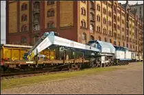 Kran 53 vom Typ EDK 300/5 der Magdeburger Hafen GmbH wurde von VEB Kirow Werke Leipzig 1965 gebaut. Er hat eine Tragf�higkeit von 30 t (abgest�tzt) bzw 60 t (abgest�tzt L�ngsrichtung). Der Schienenkran wurde beim Familienfest am 09.09.2017 gezeigt und soll nach der Veranstaltung einen neuen Erhalter-Verein bekommen. Der Kran war 30 Jahre lang im Gleisbau- und Havarieeinsatz, beim Bau von Umschlagspl�tzen und beim Bau des Nordbr�ckenzugs der Stadt Magdeburg im Einsatz.