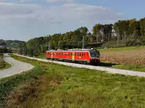 Der 813 102 als Regionalzug am 30.09.2017 unterwegs bei Libanja.