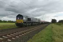 Bei Allerheiligen kommt die 266 120-5 mit einem Kesselwagenzug gen Neuss gefahren am heutigen Nachmittag. 3.10.2017