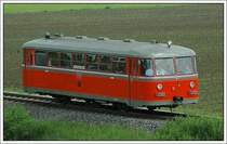 F�r eine private Gesellschaft, die am 12.5.2007 den Sondierstollen des Koralmtunnels besuchte, wurde von Graz aus VT 10.02 als SPz 8509 nach Deutschlandsberg, respektive bis zur Leibenfelder H�he in Verkehr gesetzt. Portraitaufnahme des VT 10.02 zwischen Gussendorf und Gro� St. Florian.