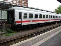 Ein Club - Wagen in InterCity Lackierung.             Trier Hbf am 14.05.07