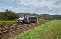ES 64 U2-030 (182 530) auf Solo Fahrt in Richtung Fulda gesehen bei Reilos am 04.10.2017.
