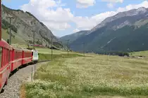 Mit Ge 4/4 II 616  Filisur  und dem R1940 (Pontresina - Scuol-Tarasp) nehmen wir Kurs auf Zuoz.

Zuoz, 15. Juni 2017