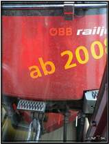 Vielleicht ein etwas ungew�hnliches Portrait.
Railjet Taurus 1116 200-5  5.5.2007