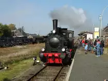 Eisenbahnfreunde Wetterau Lok1 Typ Bismarck (90 80 0089 977-7 D-EBEFW)  am 15.10.17 in Bad Nauheim