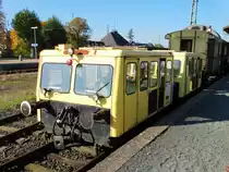 Zwei Eisenbahnfreunde Wetterau Motorbahnwagen X 626 am 15.10.17 in Bad Nauheim 
