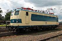 Lokportrait von 141 248-5 in ihrem neuen (alten) Versuchslack, als sie am 18.06.2016 an der Fahrzeugparade des Sommerfestes vom DB Museum in Koblenz Lützel teilnahm.