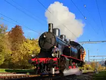 Eb 3/5 Nr. 9  Maffei  der DVZO am 14. Oktober 2017 unter blauem Himmel auf Rangierfahrt im Bf. Bauma.