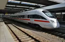 4011 091-8  Salzburg  wartet am Abend des 15.8.2017 als ICE1602 von München Hauptbahnhof nach Nürnberg Hauptbahnhof im Startbahnhof auf Abfahrt.