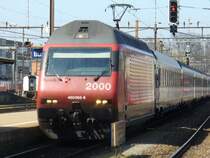 SBB 460 065-6 bei der Durchfahrt im Bahnhof von Burgdorf am 14.04.2007