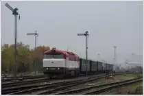 Wie bereits erwähnt musste 475.101 in Kyjov vom Zug und T478 1001, die am Zugende als Heizlok fungierte, übernahm in weiterer Folge den Zug bis Velká nad Veličkouund. Die Aufnahme zeigt den Zug bei der Ausfahrt aus Kyjov.