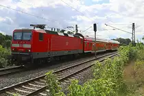 143 903 der S-Bahn Mitteldeutschland (DB Regio Südost) als S 37734 (S7) von Halle(Saale)Hbf Gl. 13a nach Halle-Nietleben erreicht den Hp Halle Zscherbener Straße auf der Bahnstrecke Merseburg–Halle-Nietleben (KBS 588). [10.9.2017 | 13:40 Uhr]