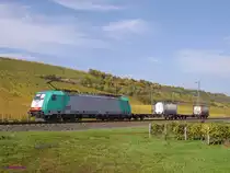 SNCB-2839 = E186 231(91 88 7186 231-7 B-B) unterwegs mit einem ziemlich kurzen Güterzug Richtung Süden.

2017-10-18 Nierstein