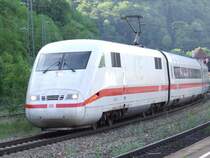 Ein ICE 1 durchf�hrt Geislingen (Steige) am 13.05.2007, noch relativ fr�h am morgen