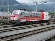 Ein �BB Taurus mit Werbung f�r das Rote Kreuz steht am 14.05.07 in Buchs/SG