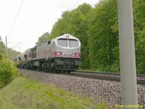 13.5.2007. Die Tiger zieht einen G�terzug die Steigung bei Helmstedt (Magdeburg Richtung Helmstedt) hoch.