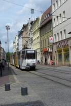 Auf diesem Bild sieht der Westdeutsche, wo die Gelder aus dem Solidarpakt in Gera landeten. Die BUGA 2007 tat wohl ein �briges. Belebt wird die Szene von KT4D mit der GVB-Nummer 331, abgelichtet am 11.05.2007.
