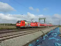 Niederschopfheim - 30.10.17 : vielleicht meine letzte Fototour vor dem Aufbau der Lärmschutzmauer. 146 112 mit BW Ticket Werbung - RE 17023 Offenburg - Basel.