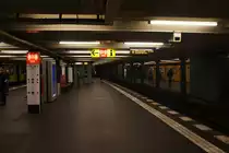 BERLIN, 25.10.2017, Blick in die  Unterwelt  des U-Bahnhofs Wittenbergplatz