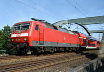 Diese schicke 120 204-3 als RE1 kommend aus Schwerin unterwegs, bei der Einfahrt am Bahnhof Büchen. Büchener Eisenbahnbrücke 18.07.2017