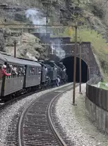 SBB Historic / Eurovapor: Doppeltraktion Elefanten am Gotthard SBB Historic / Eurovapor C 5/6 Nr. 2969/2978 und SBB Historic B 3/4 Nr. 1364 übernahmen die Spitze des Dampfzuges bis nach Faido, ....als dann bei der C 5/6 Nr. 2969 kurz vor Faido einen Triebstangen-Lagerschaden auftrat....
Samstag, 21. Oktober 2017