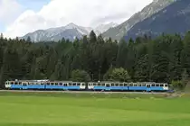 Zwei Triebzüge (Fahrzeugnummer nicht bekannt) der Bayerischen Zugspitzbahn,
abgelichtet am 19. August 2016 in Grainau.
