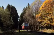 187 017 ist als P8902 (Eisfelder Talmühle - Wernigerode) kurz hinter Drei Annen Hohne unterwegs. (Danke besonders an Olli für die Bearbeitung).

Drei Annen Hohne, 15. Oktober 2017