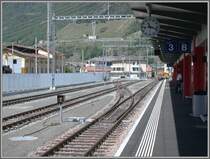 W�hrend einer gut zweimonatigen Totalsperre diesen Fr�hling, wurde die ganze Gleisanlage in Tirano umgebaut. Der �berdachte Passagierperron weist heute die dreifache L�nge auf und das ganze Gel�nde wurde mit einem neuen Zaun versehen, der illegale Grenzg�nger und vielleicht auch Sprayer abhalten soll. (08.05.2007)