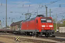 DB Lok 145 046-9 durchfährt den Badischen Bahnhof. Die Aufnahme stammt vom 25.10.2017.